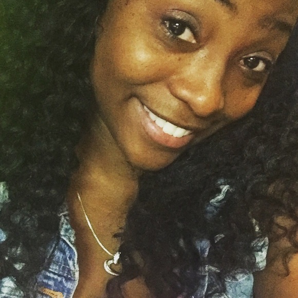 Meet your Posher, Shatonya - Picture 1 of 3